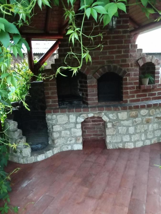 Timi Kulcsoshaz Hotel Lazarea Ngoại thất bức ảnh