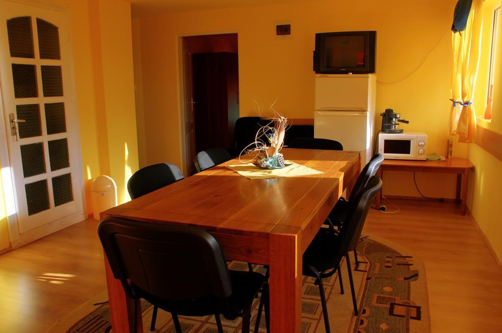Timi Kulcsoshaz Hotel Lazarea Ngoại thất bức ảnh